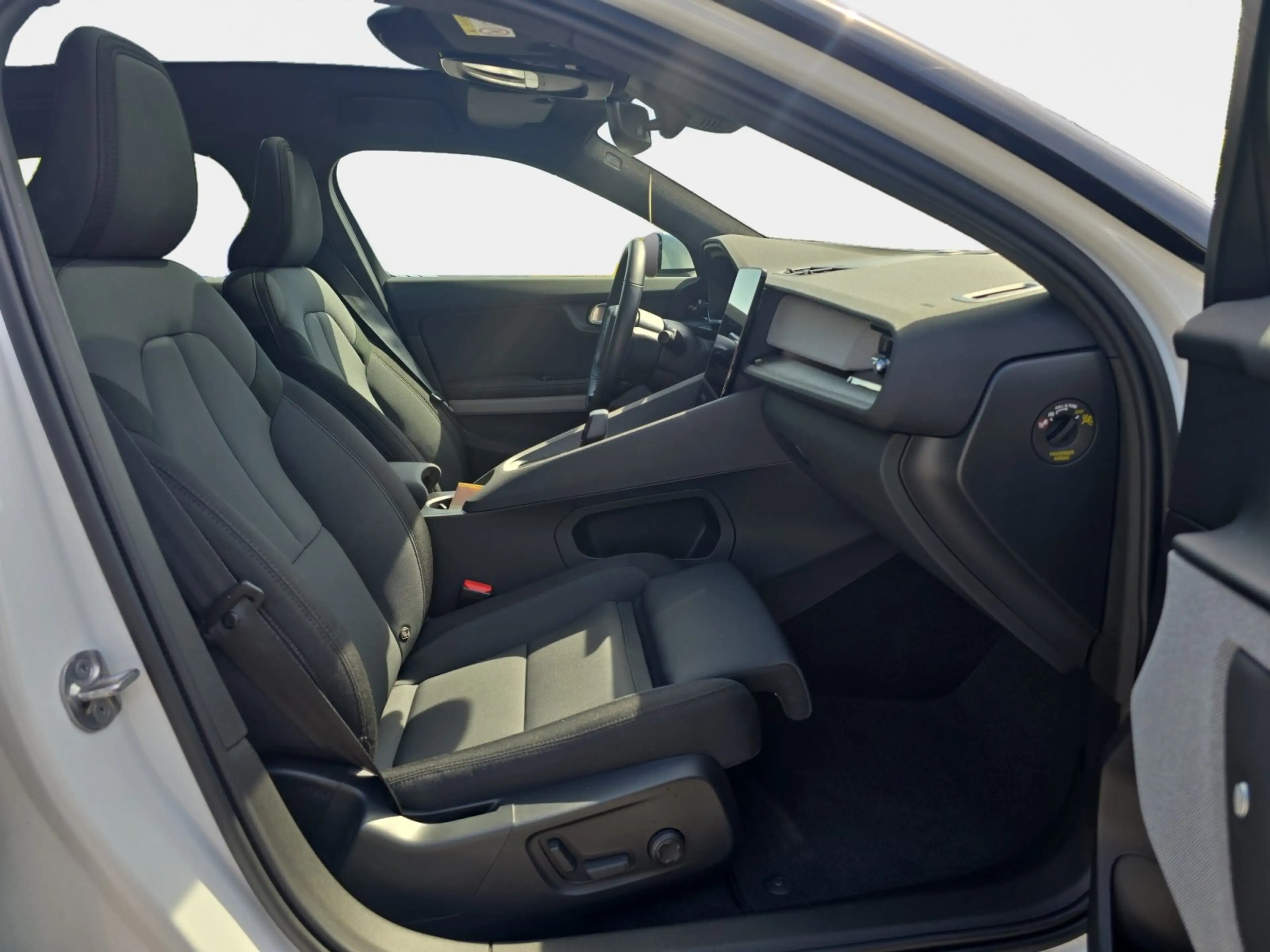 Polestar 2 Long Range Single — photo 15