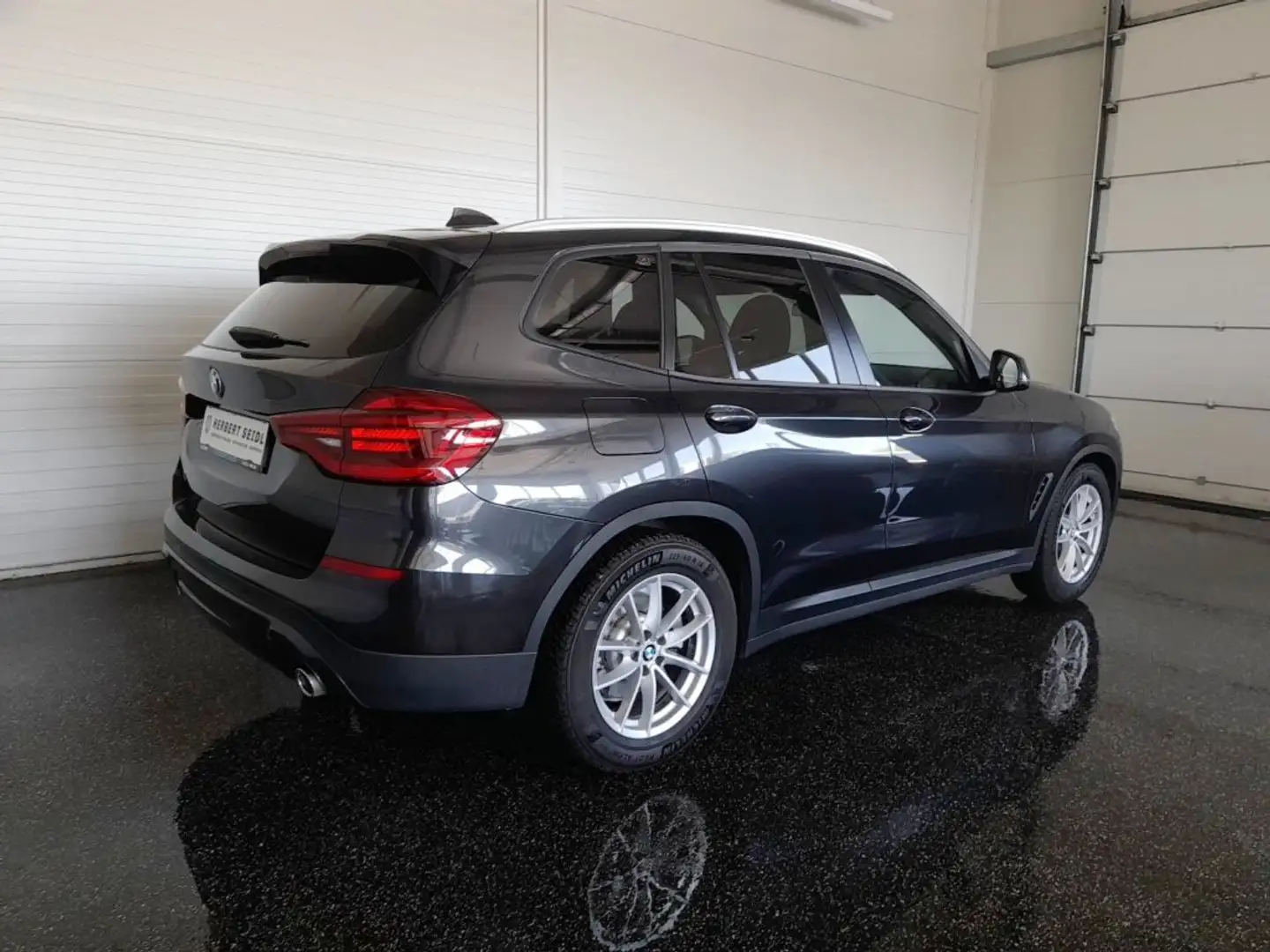 BMW X3 18d Aut. *SKY / ADAPT. LED / NAVI / 18 ZOLL / E-KLAPPE / 3-ZONEN-KLIMA* Grau - 2