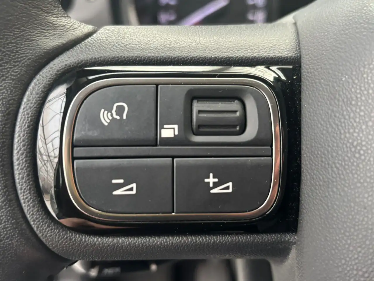Citroen C3 PureTech 83 So Red | Parkeersensoren achter | Carp 8