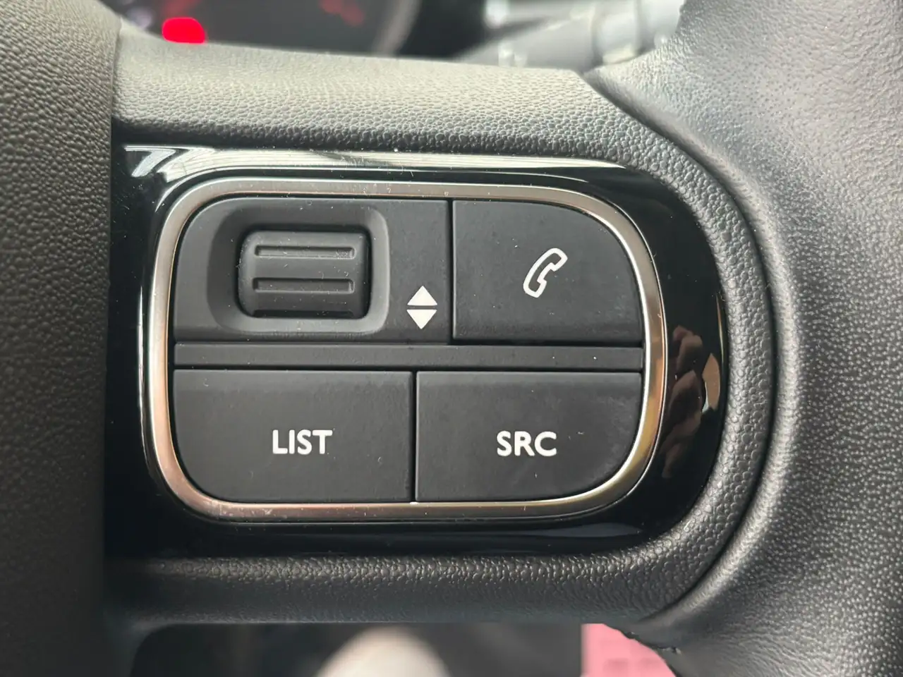 Citroen C3 PureTech 83 So Red | Parkeersensoren achter | Carp 9