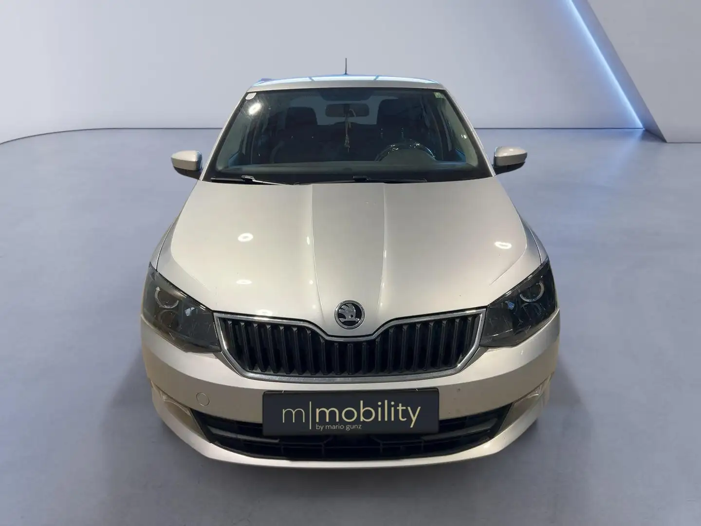 Skoda Fabia 1.0l MPI | Sitzheizung AHK 55 kW (75 PS), Schal... Silber - 2