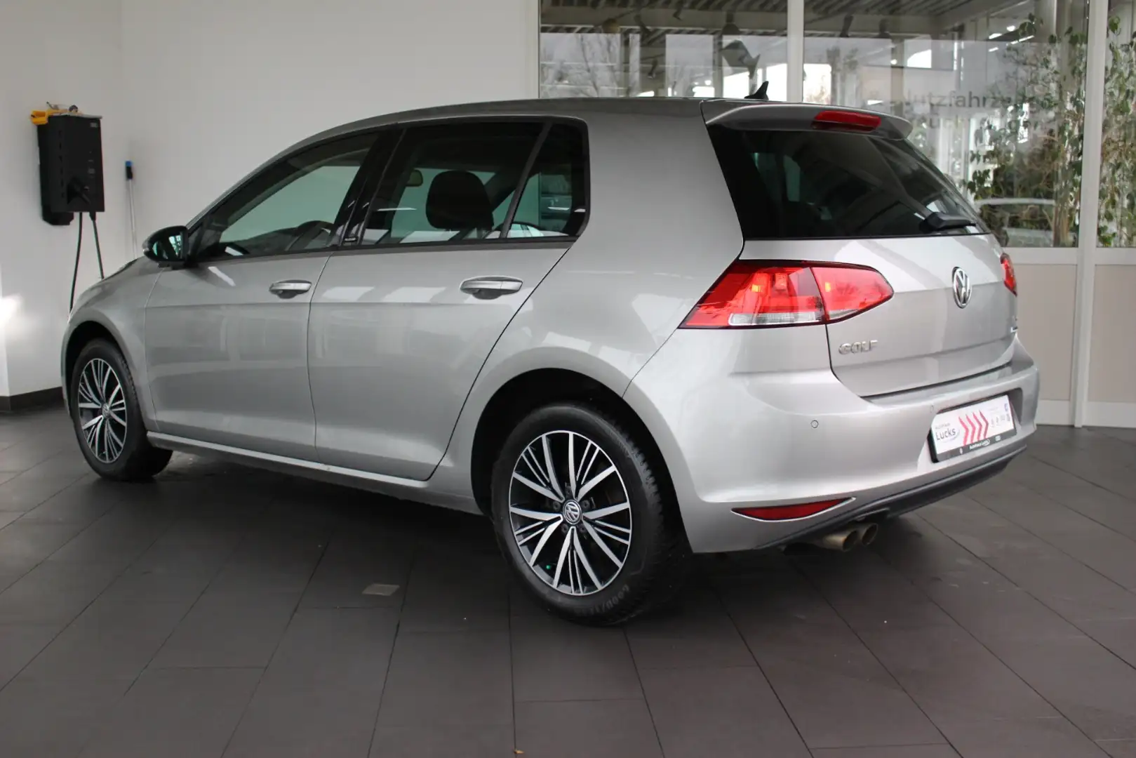 Volkswagen Golf VII Allstar 1,4 TSI 110kW NAVI APS SHZ GRA Zilver - 2