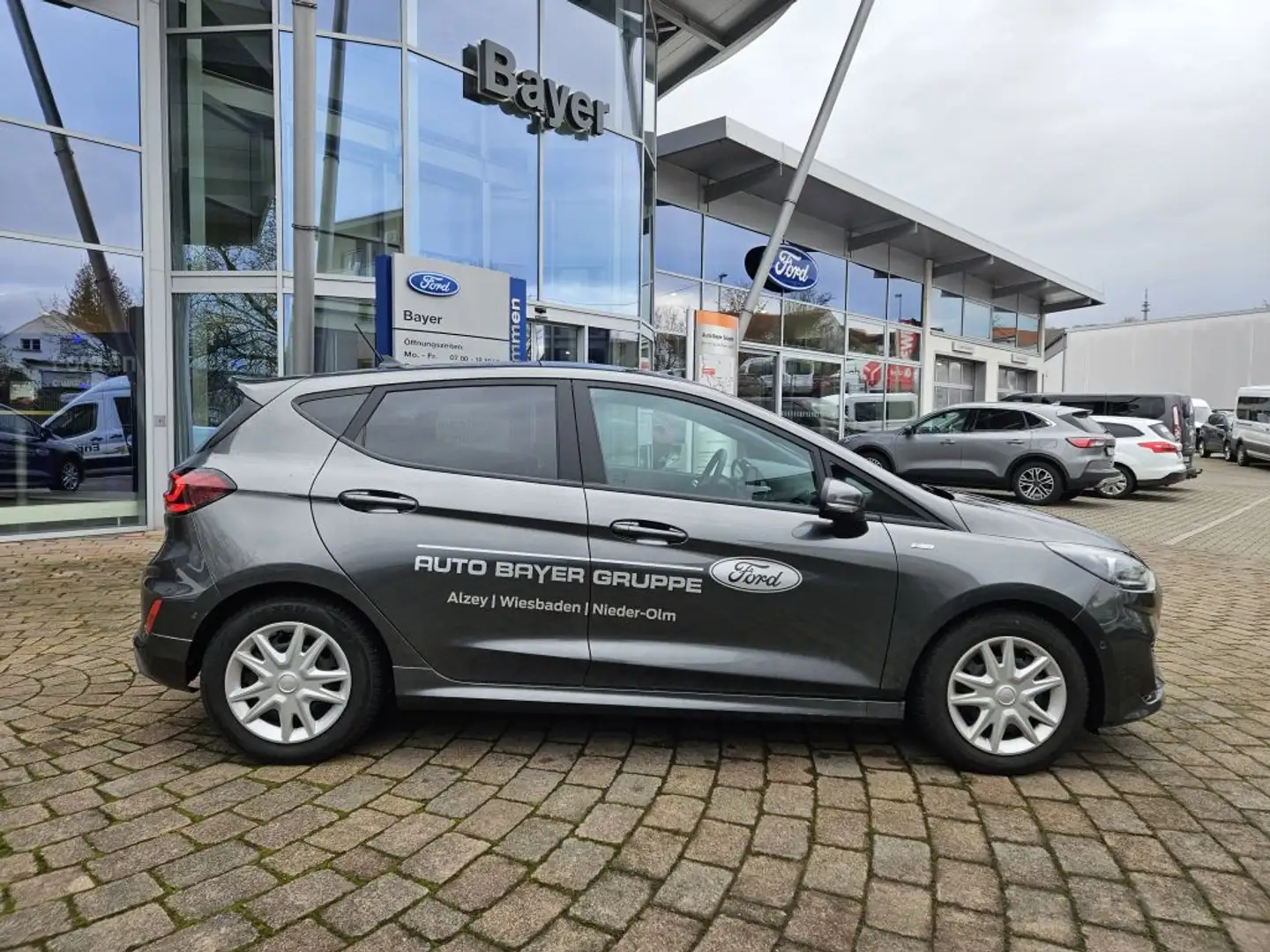 Ford Fiesta 1.0 EcoBoost Hybrid S&S ST-LINE X Grau - 2