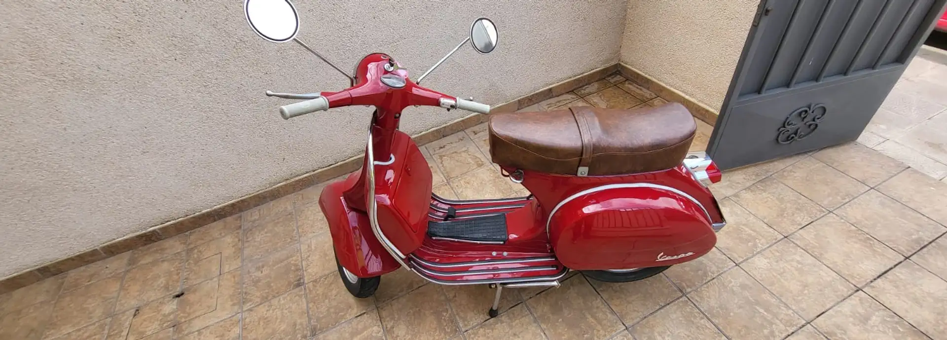 Vespa 150 Rojo - 2