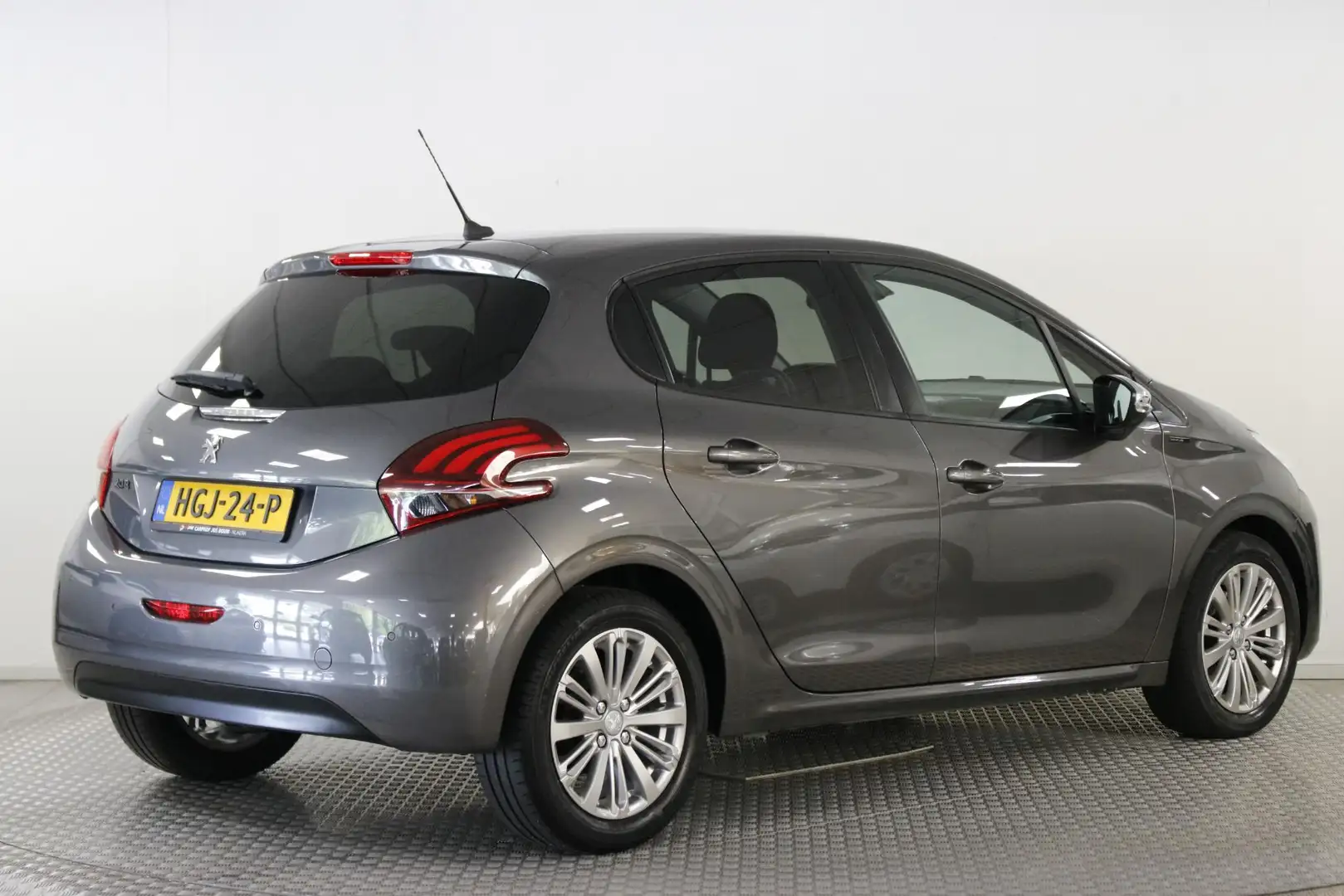 Peugeot 208 1.2 PureTech Signature 82 PK! Airco | Carplay | Na Gris - 2