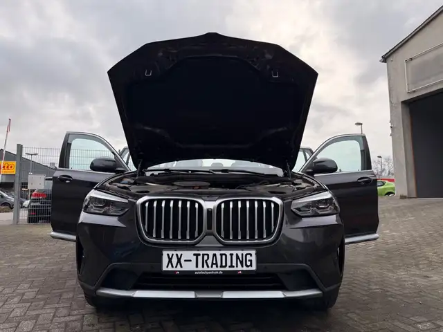 BMW X3 view 9