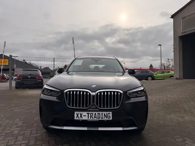 BMW X3 view 2