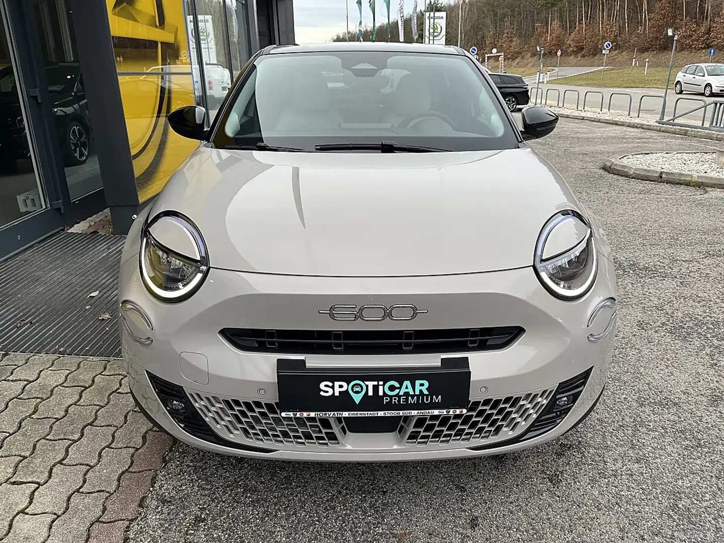Fiat 600 Hybrid mHEV 145 6-Gang eDCT La Prima Beige - 2