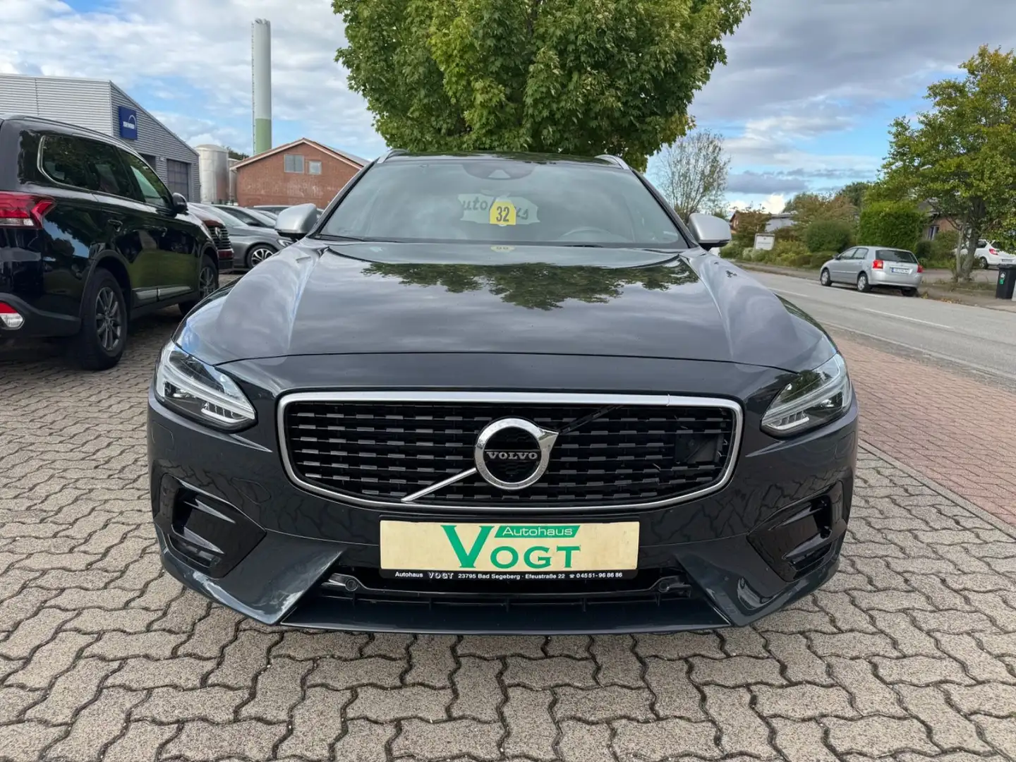 Volvo V90 Kombi R Design 2.0 TEMP/SHZ/KAMERA/PDC Gris - 2
