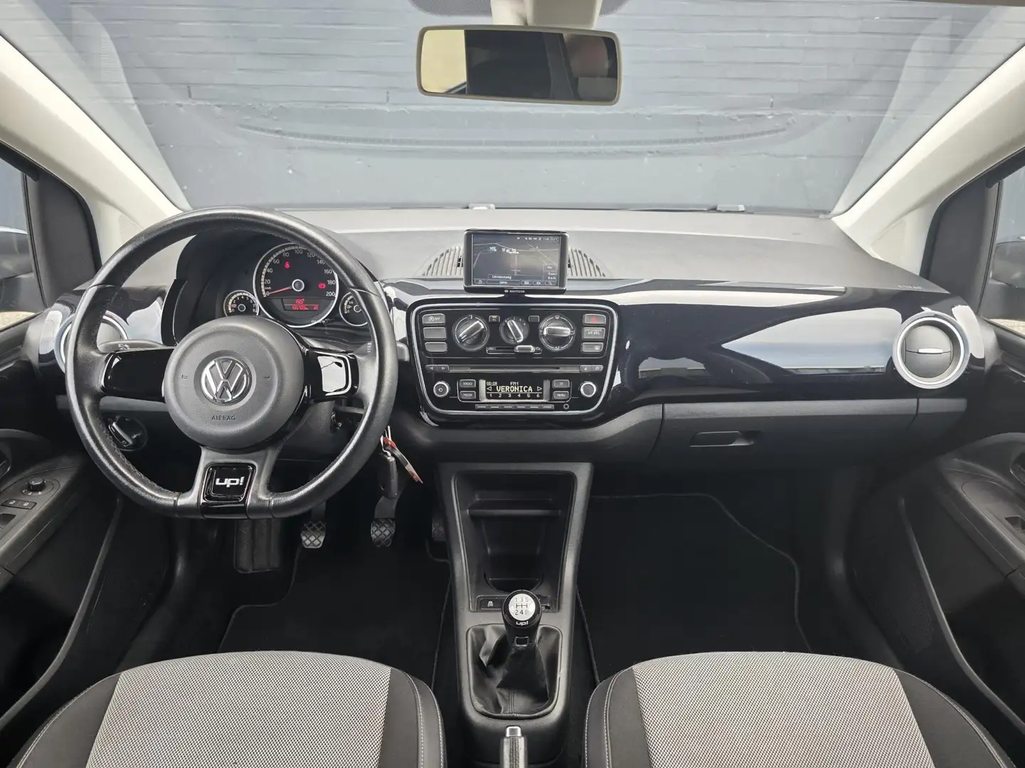 Volkswagen up! 1.0 5 deurs Black Up! BlueMotion VAN 2e EIG Чорний - 2