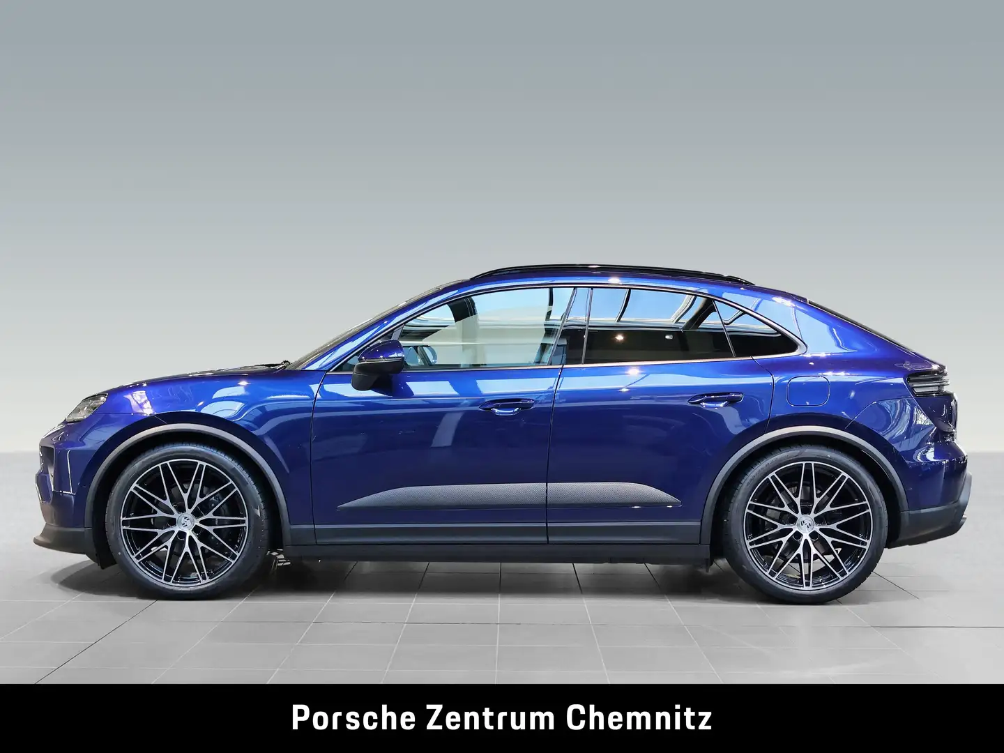 Porsche Macan 4 Electric BEV!;Luftfed.;Pano;Beifahrerdisplay;BOS Blau - 2