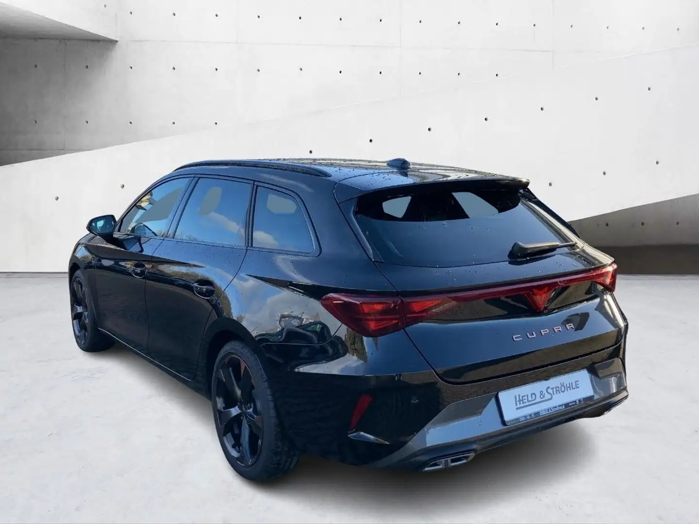 CUPRA Leon Sportstourer 1.5 eTSI 110 kW AHK R-KAM SHZ Noir - 2