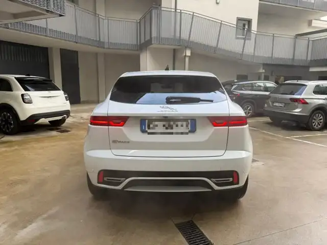 Jaguar E-Pace view 4