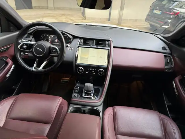 Jaguar E-Pace view 14