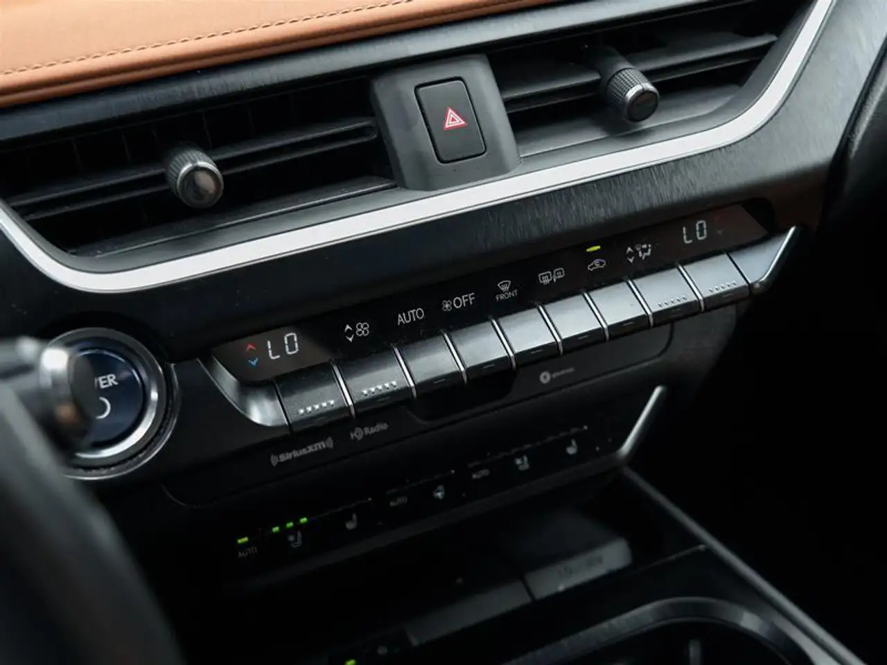 Lexus UX снимка Lexus UX