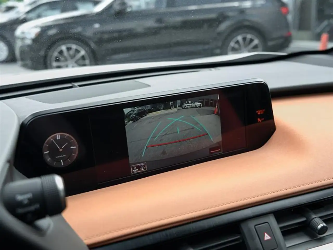 Lexus UX снимка Lexus UX