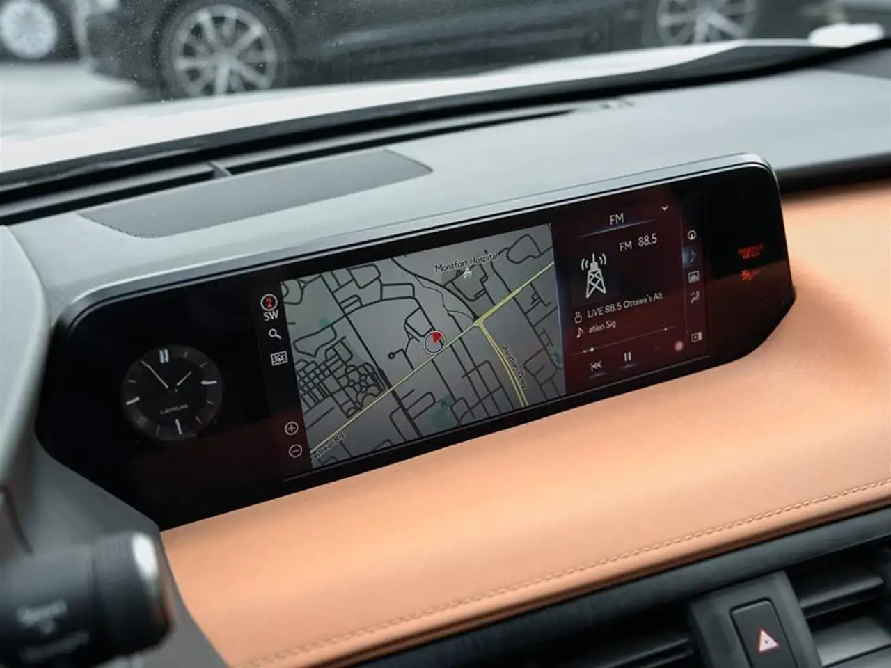 Lexus UX снимка Lexus UX