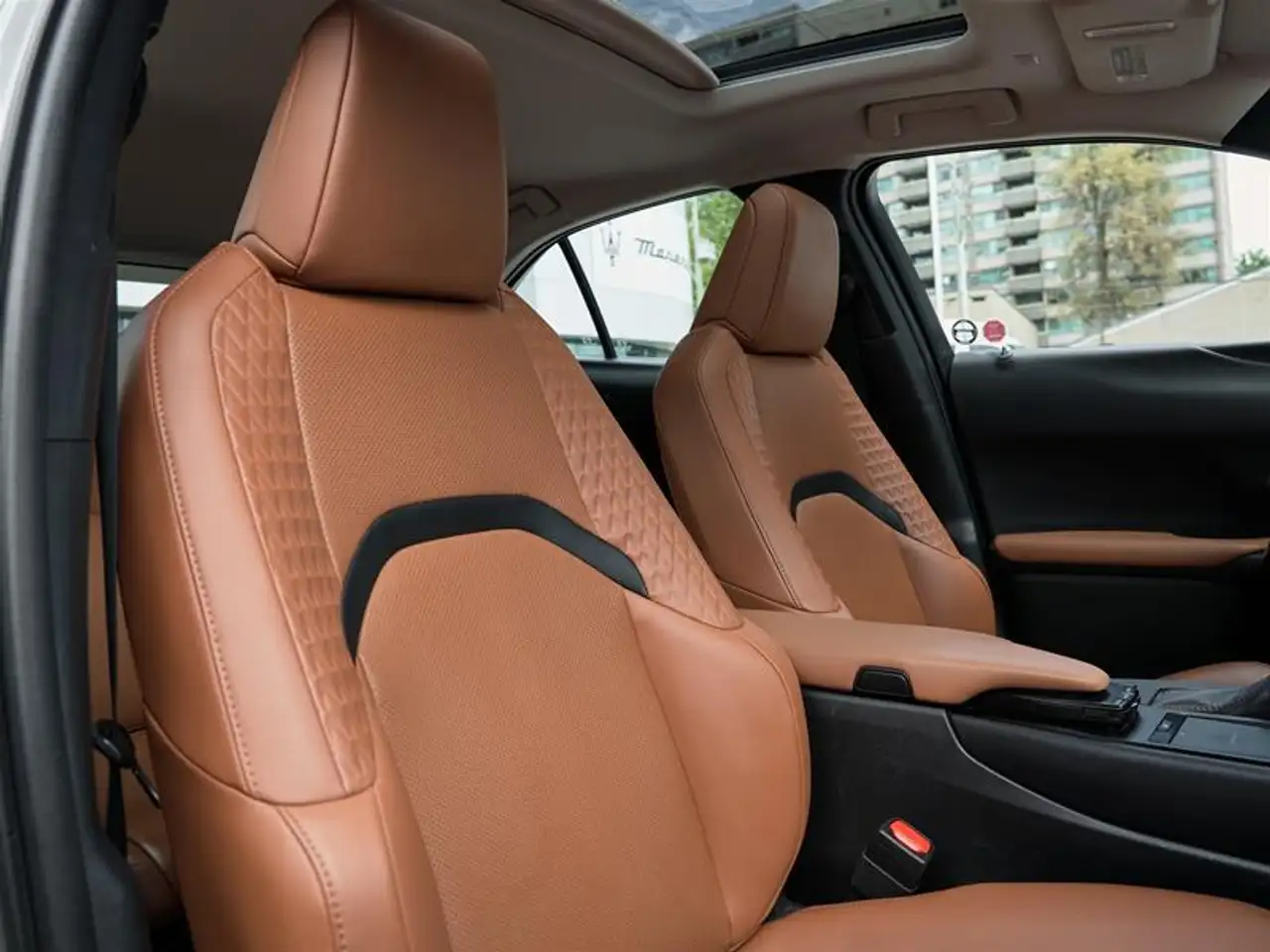 Lexus UX снимка Lexus UX