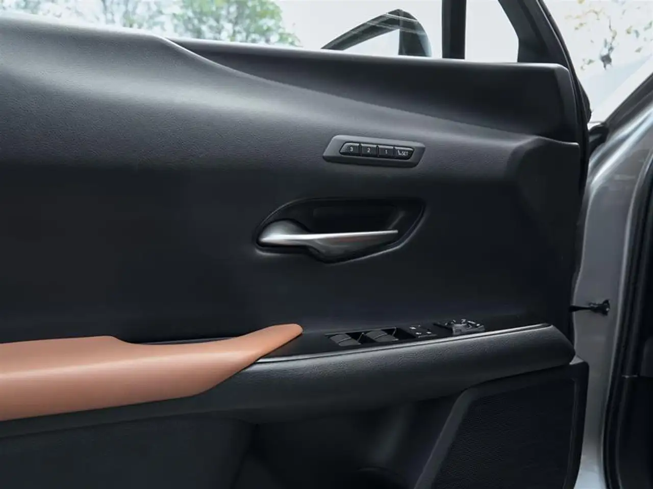 Lexus UX снимка Lexus UX