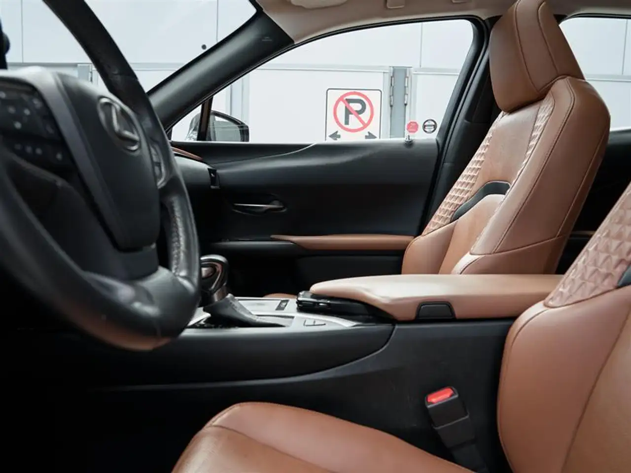 Lexus UX снимка Lexus UX