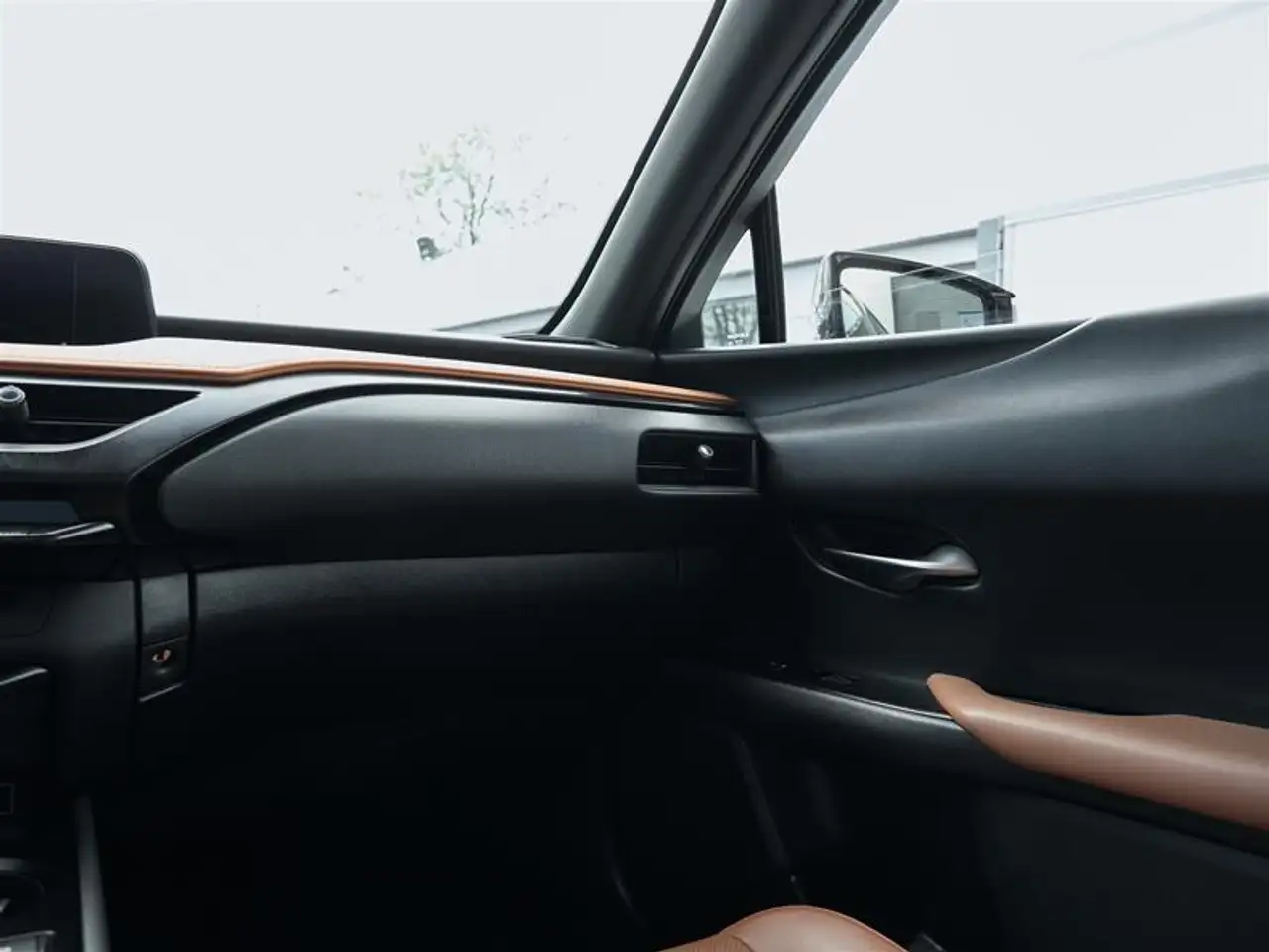 Lexus UX снимка Lexus UX