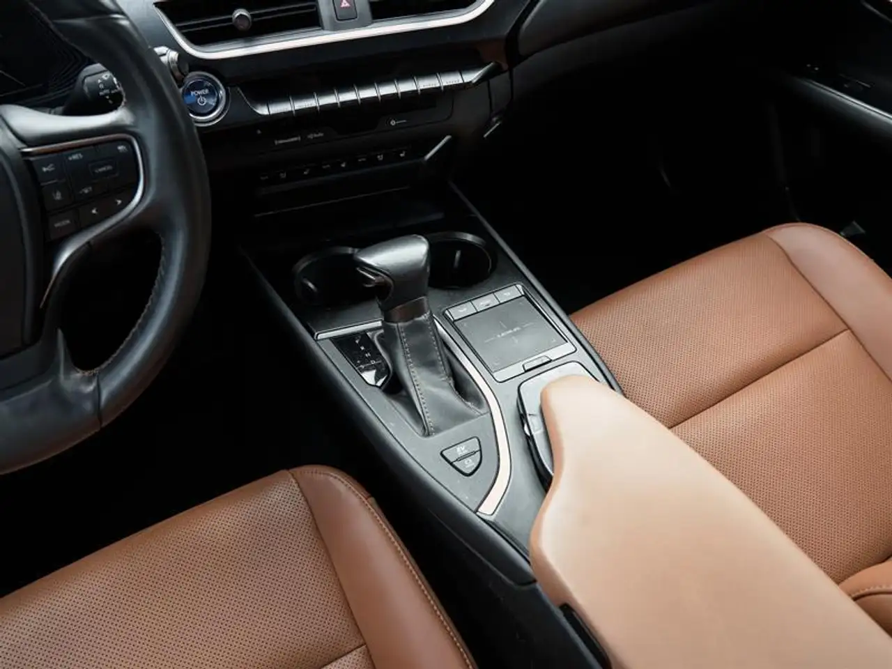 Lexus UX снимка Lexus UX