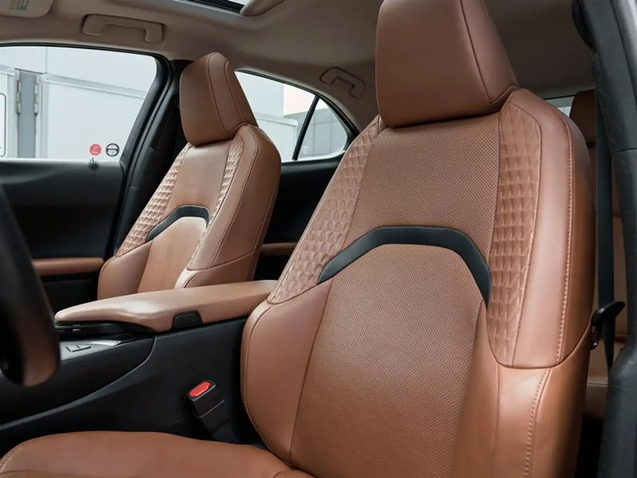 Lexus UX снимка Lexus UX