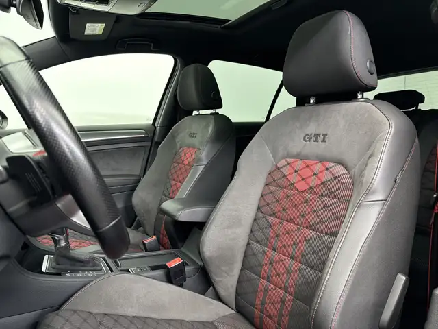 Volkswagen Golf view 7