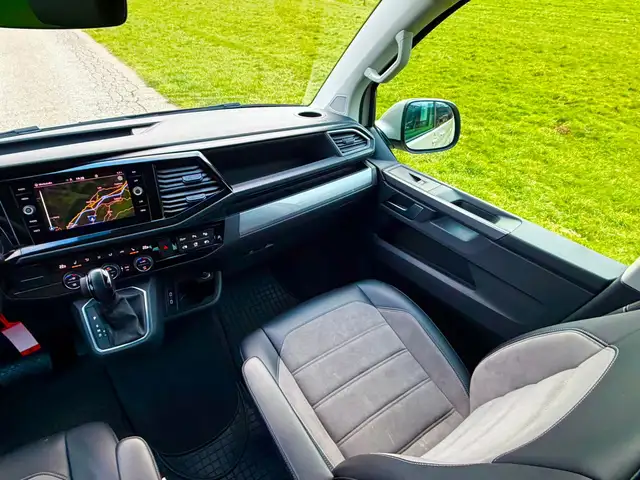 Volkswagen T6.1 Multivan Highline 2.0 TDI 4Motion AHK 2x Schiebetüre Ansicht 17