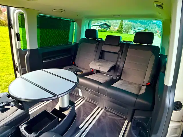 Volkswagen T6.1 Multivan Highline 2.0 TDI 4Motion AHK 2x Schiebetüre Ansicht 14