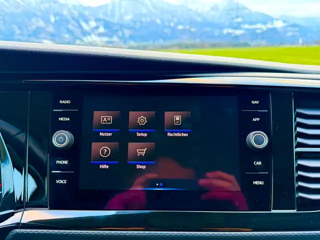 Volkswagen T6.1 Multivan Highline 2.0 TDI 4Motion AHK 2x Schiebetüre Ansicht 23