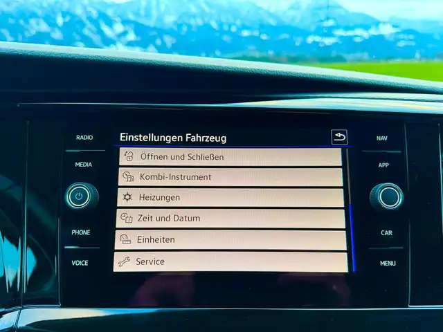 Volkswagen T6.1 Multivan Highline 2.0 TDI 4Motion AHK 2x Schiebetüre Ansicht 29