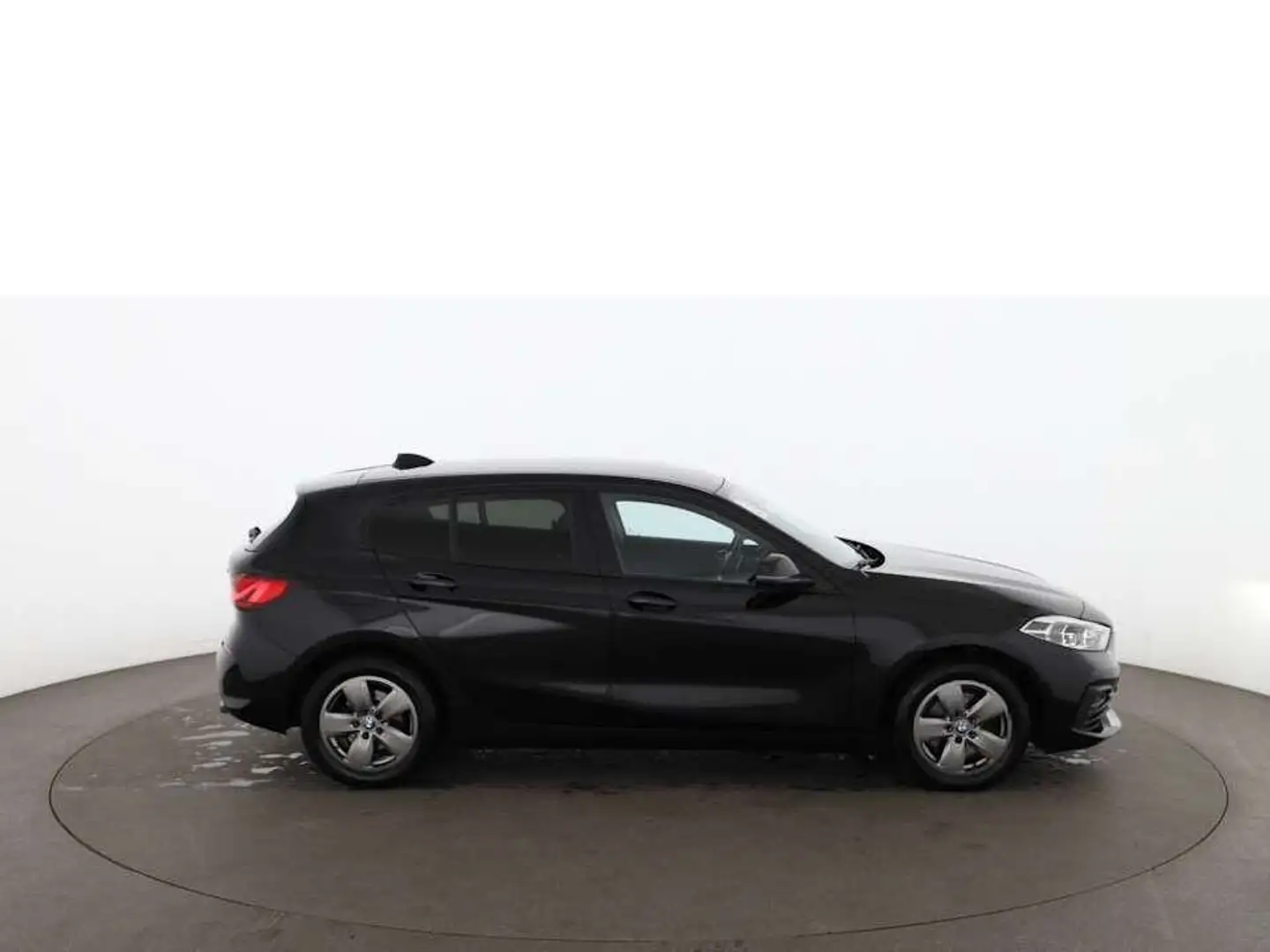 BMW 118 d Advantage Aut LED NAVI ASSIST SITZHZG TEMP Schwarz - 2