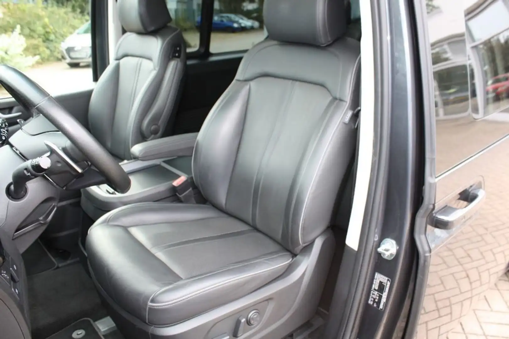 Hyundai STARIA 2.2 AT 7 posti Gri - 2