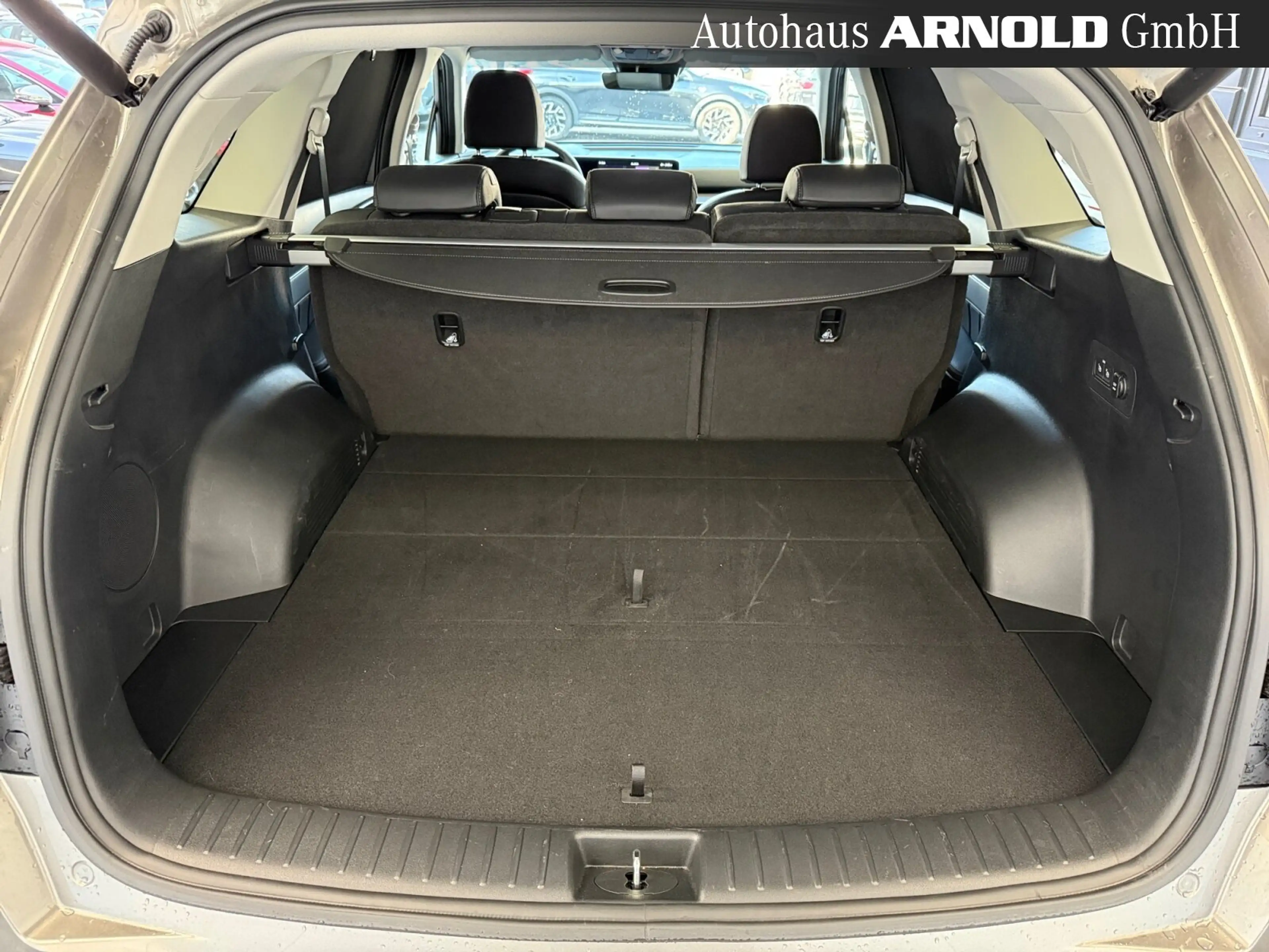 Kia Sorento Sorento 2.2 D AWD Spirit 360° LED el-Klappe 19" — photo 14
