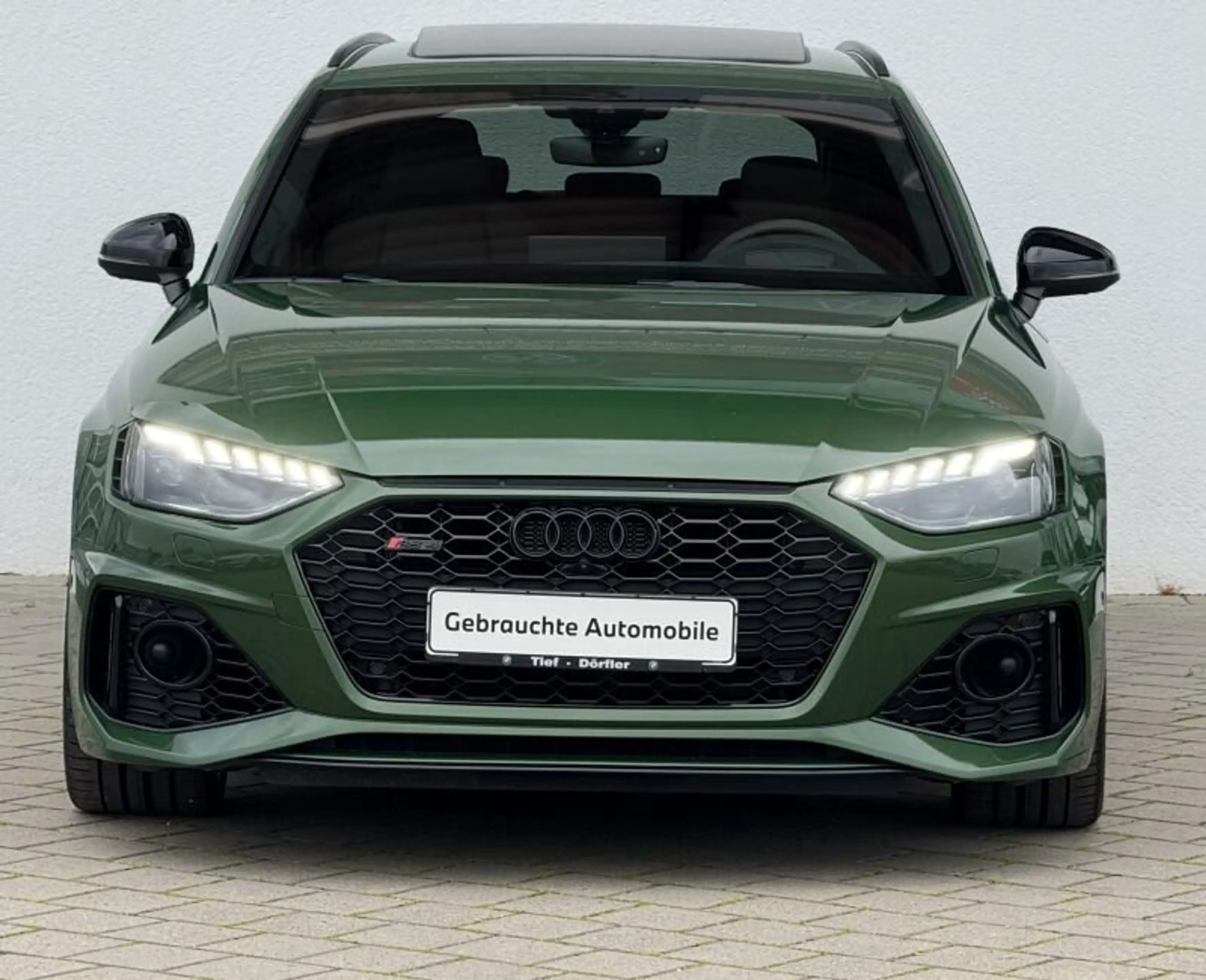 Audi RS4 HUD/B&O/280kmh/PANO/GARA/ROLLO/360/4xSH — photo 4