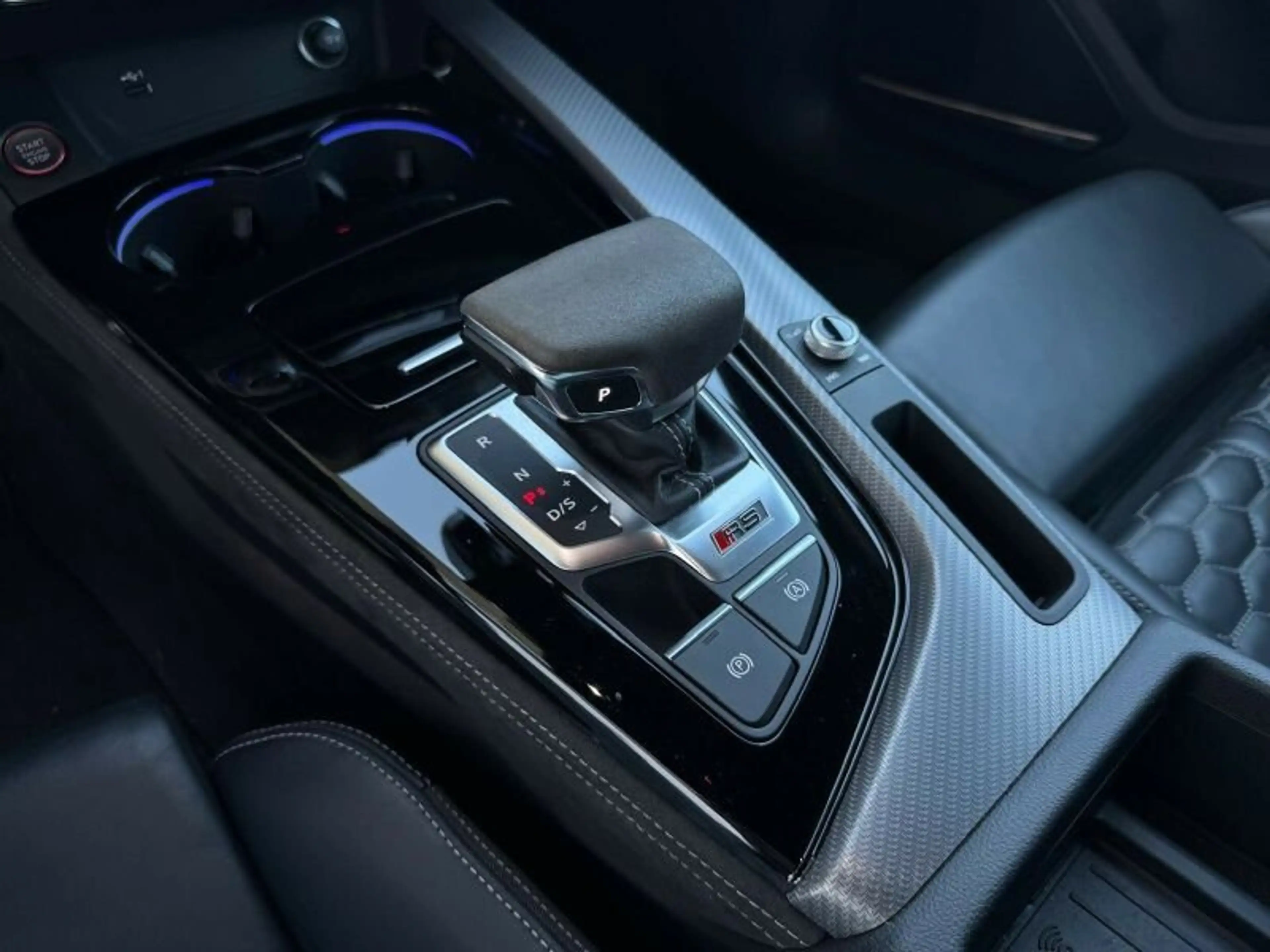 Audi RS4 HUD/B&O/280kmh/PANO/GARA/ROLLO/360/4xSH — photo 13