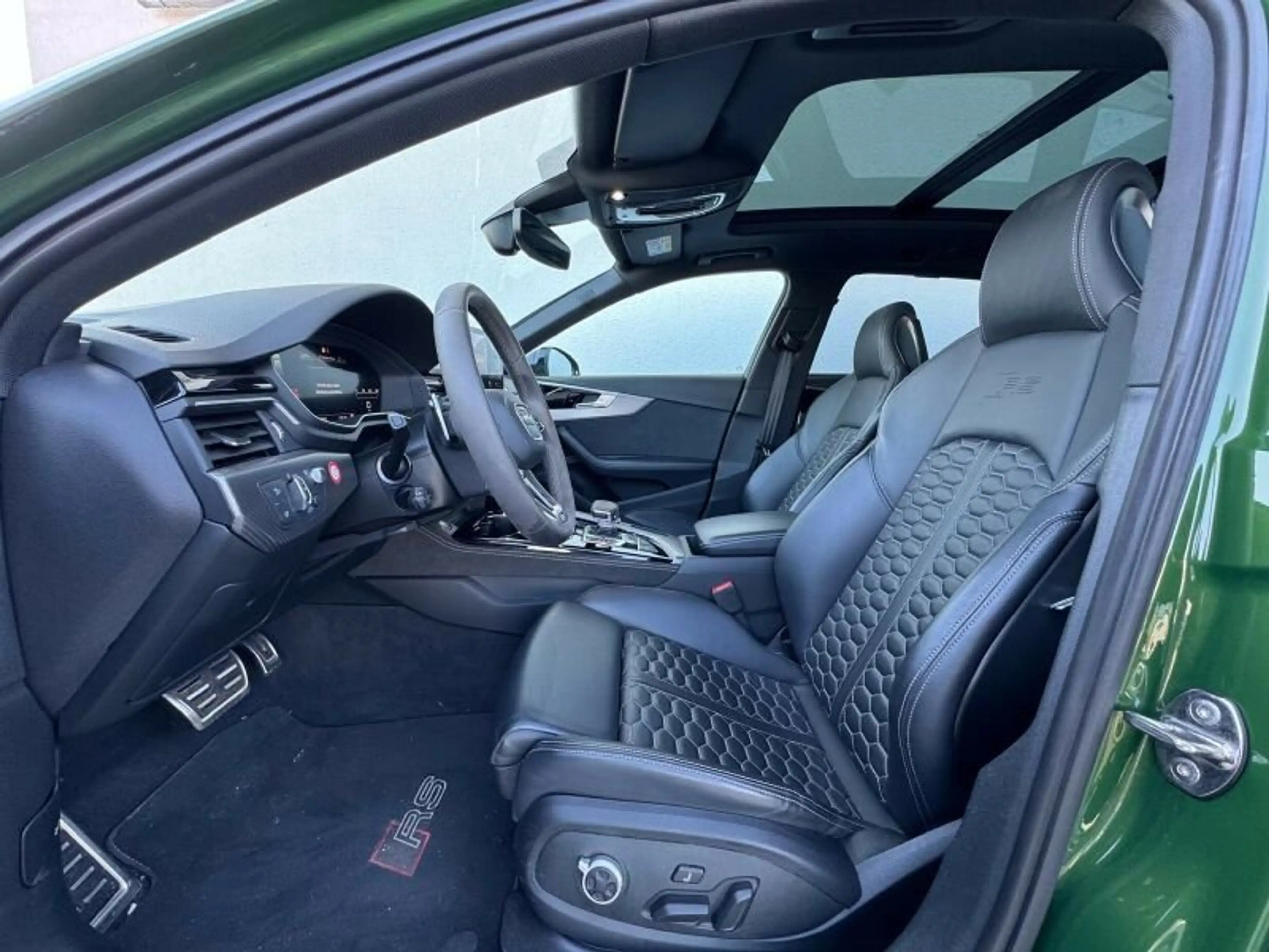 Audi RS4 HUD/B&O/280kmh/PANO/GARA/ROLLO/360/4xSH — photo 8