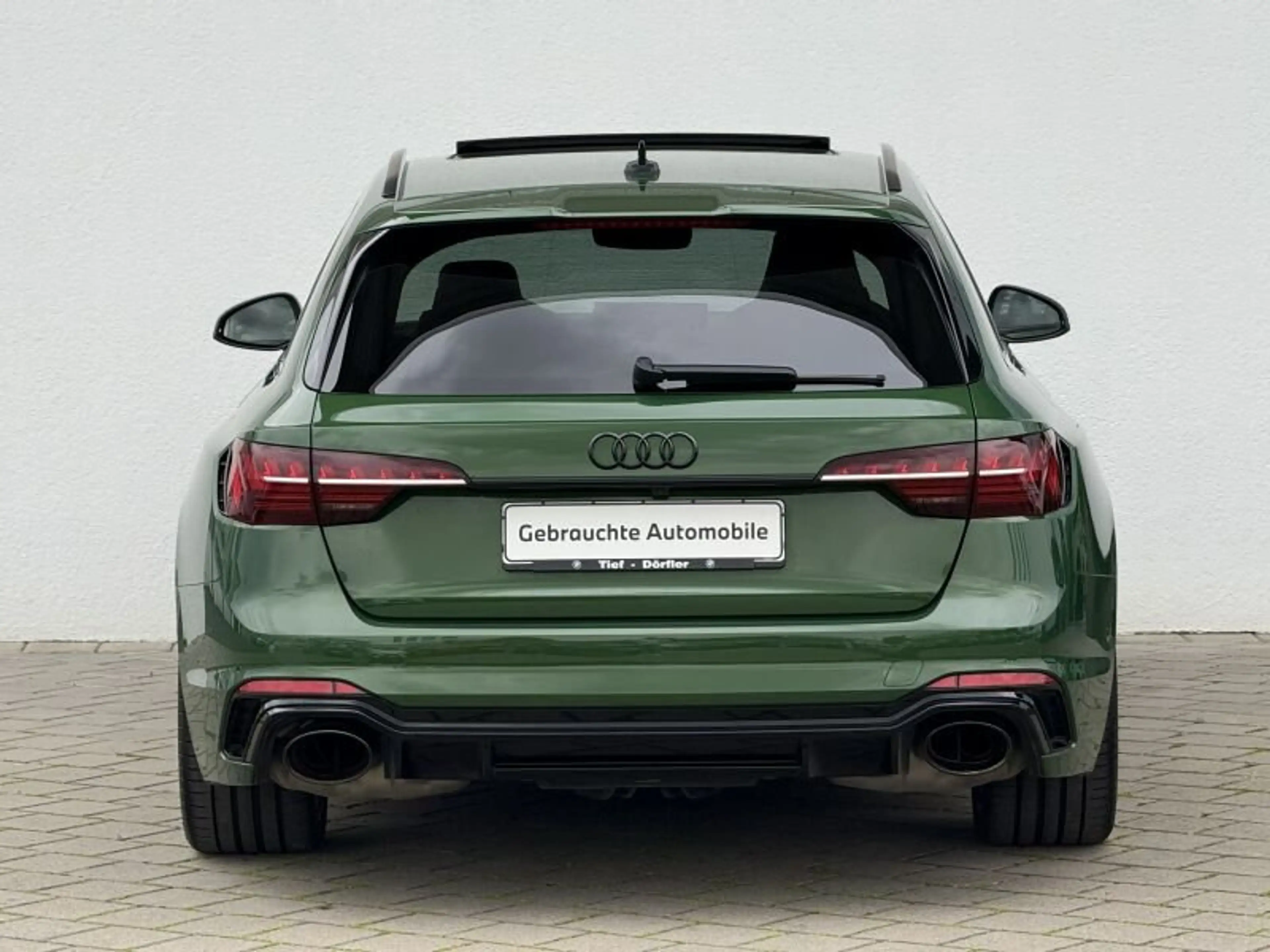 Audi RS4 HUD/B&O/280kmh/PANO/GARA/ROLLO/360/4xSH — photo 6