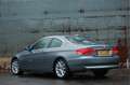 BMW 330 330i E92 Coupé / High Exe / Aut / Navi / Org. NL Grau - thumbnail 4
