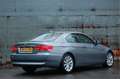 BMW 330 330i E92 Coupé / High Exe / Aut / Navi / Org. NL Grau - thumbnail 3