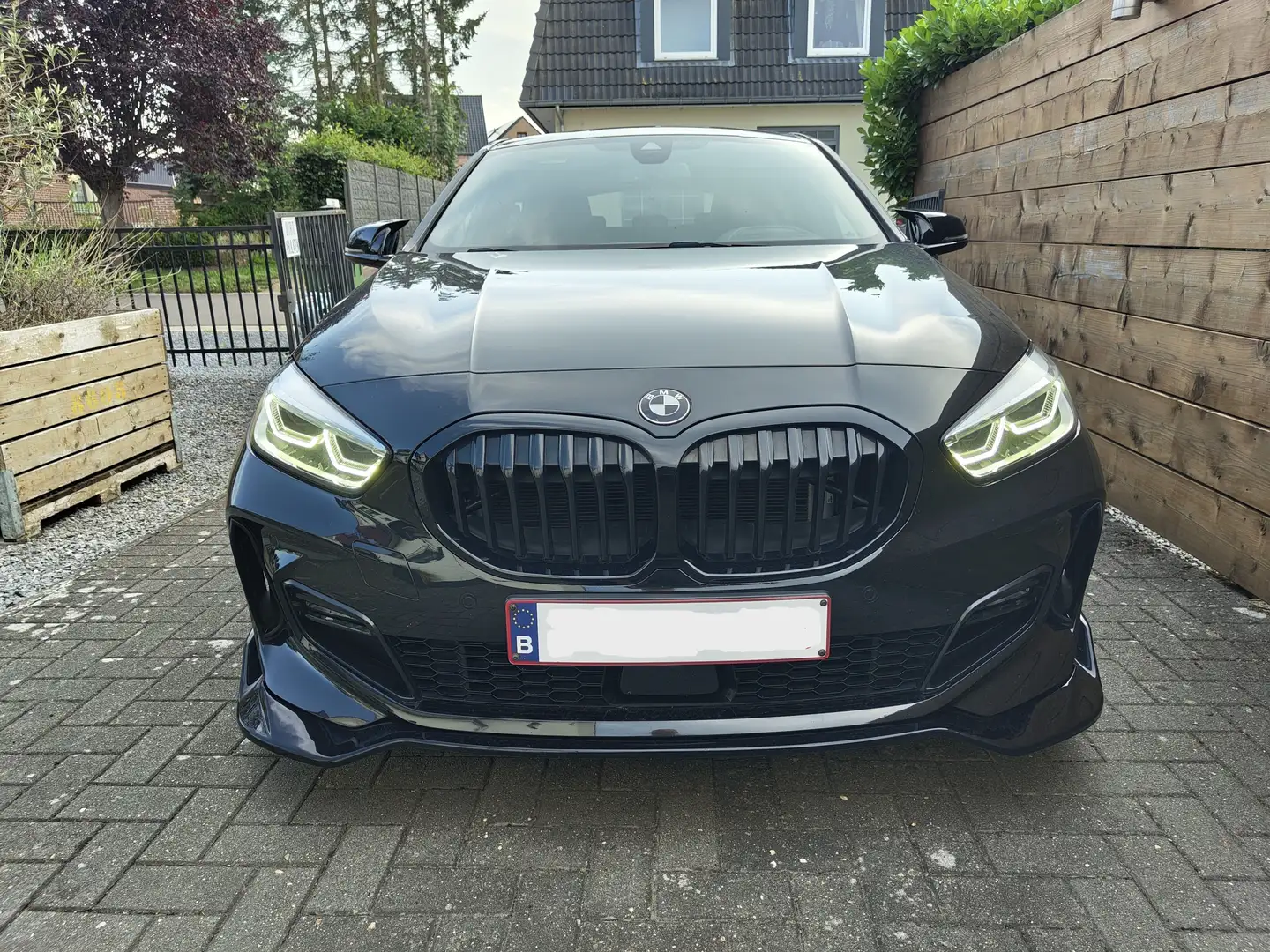 BMW 120 120d xDrive Aut. M Sport Negru - 1