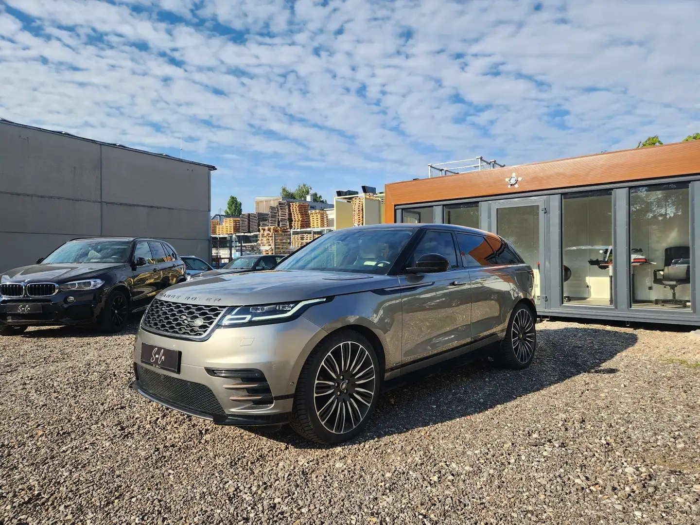 Land Rover Range Rover Velar R Dynamic / Panoramadach/Digital Cockpit /Historie - 1