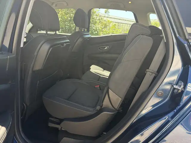 Renault Scenic view 11