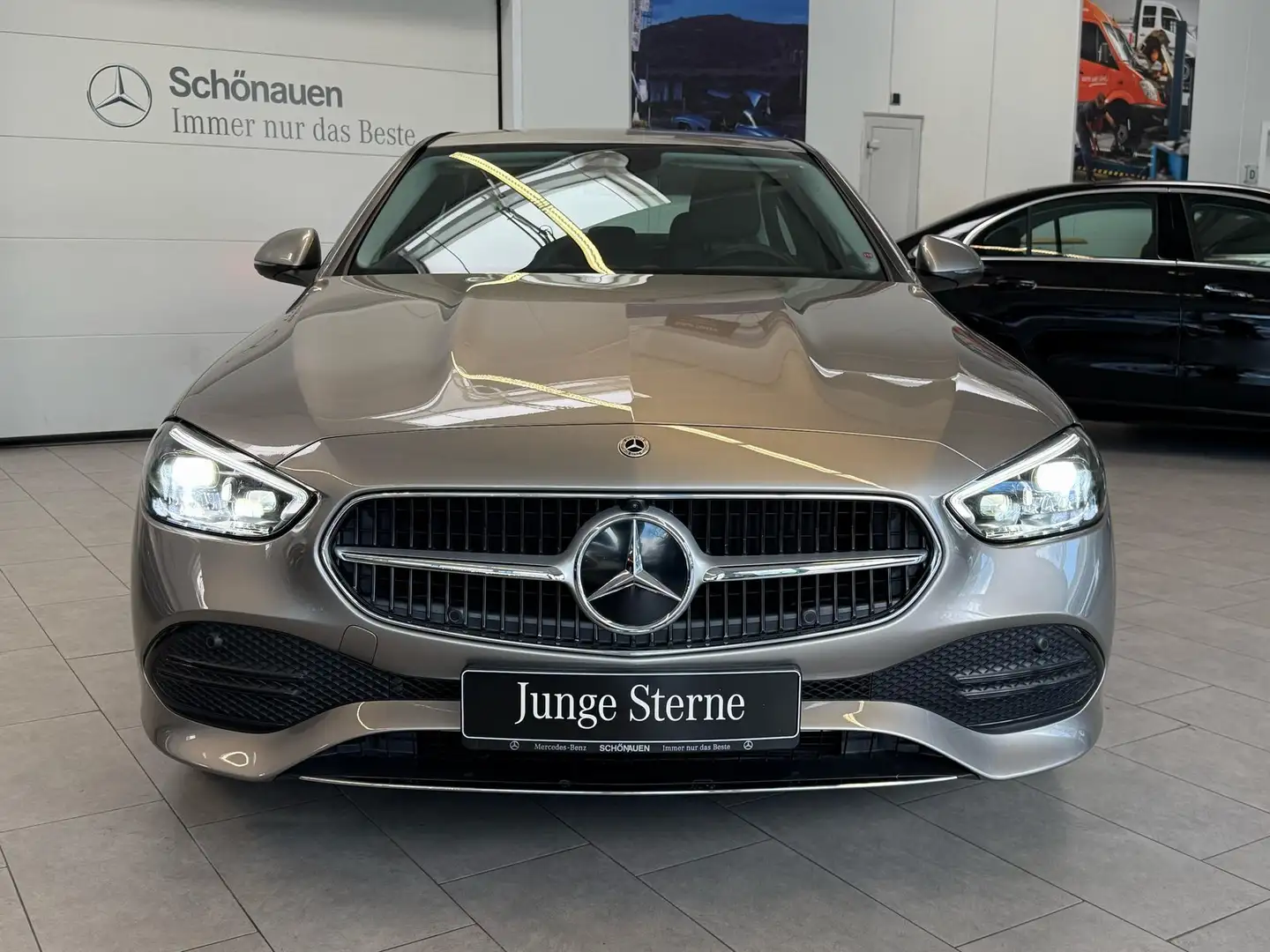 Mercedes-Benz C 180 AVANTGARDE ADVPLUS+DIGITAL+360+MEMO+WINTER Silber - 2
