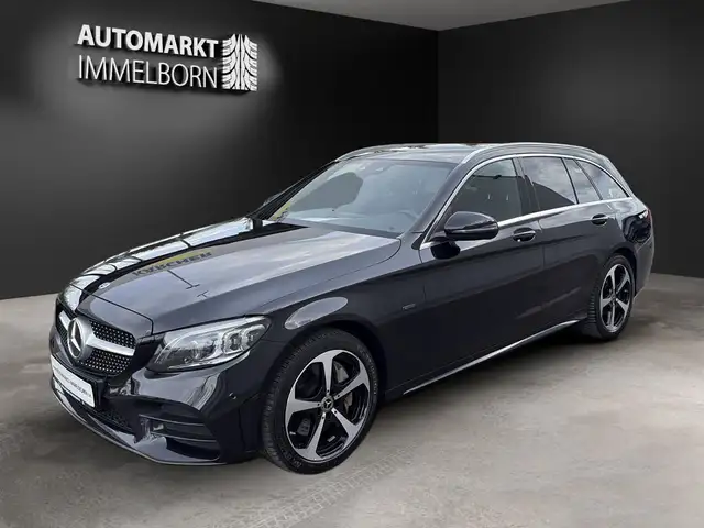 Mercedes-Benz C-Class view 4