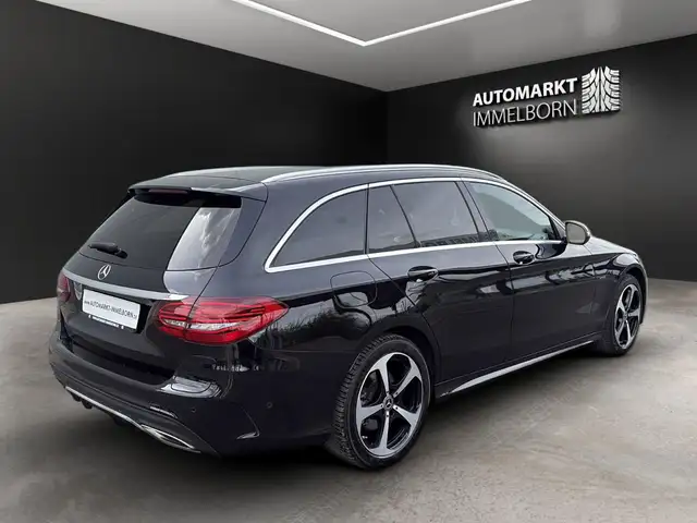 Mercedes-Benz C-Class view 6