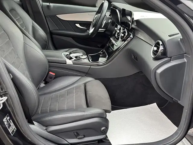 Mercedes-Benz C-Class view 13