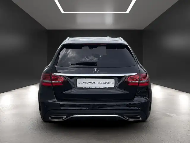 Mercedes-Benz C-Class view 9