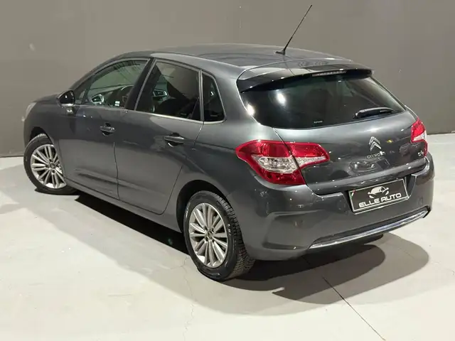 Citroen C4 view 4